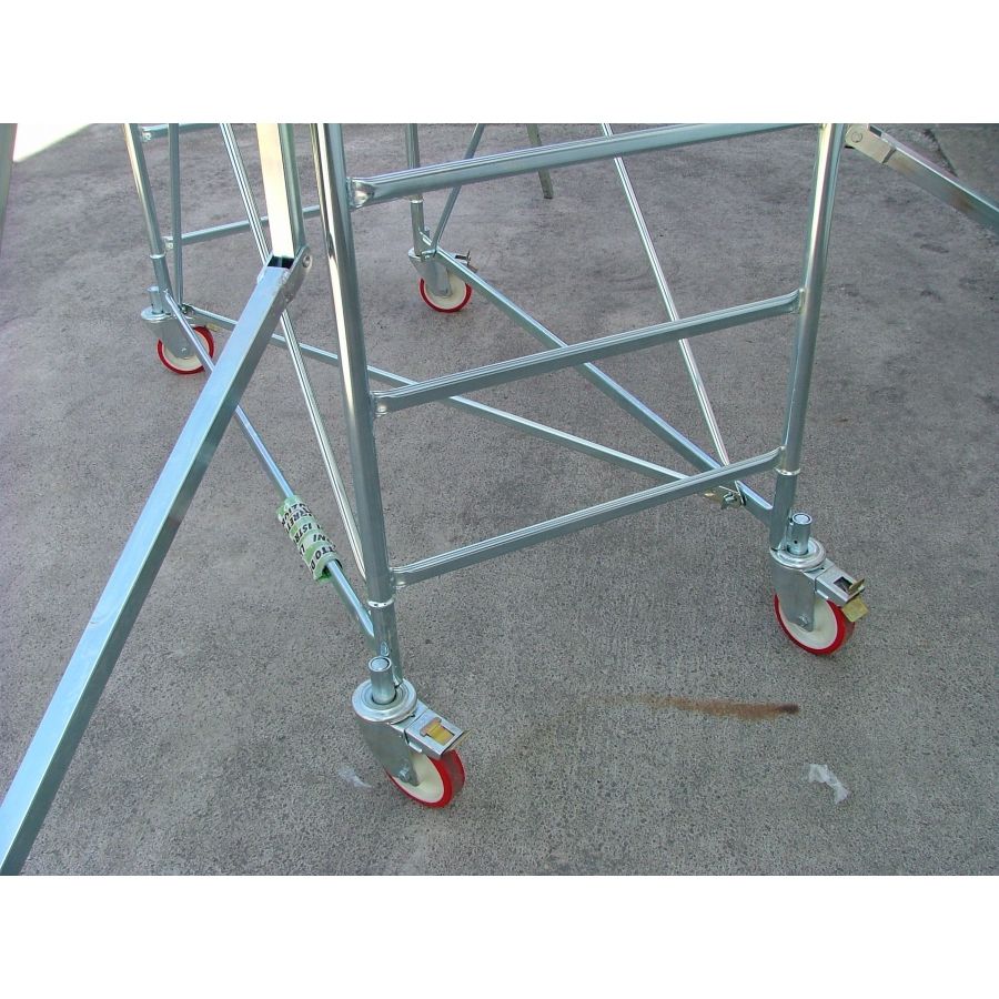 Trabattello in acciaio H 5.40 m base 76 x 165 cm Marchetti Grim EU 75