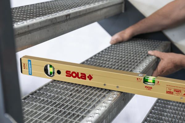 Livella Magnetica a bolla Professionale Sola in Alluminio 2 Fiale AZM - immagine 4